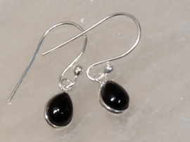 Onyx oorbellen in zilver