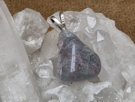 Paraiba toermalijn hanger met zilveren oogje