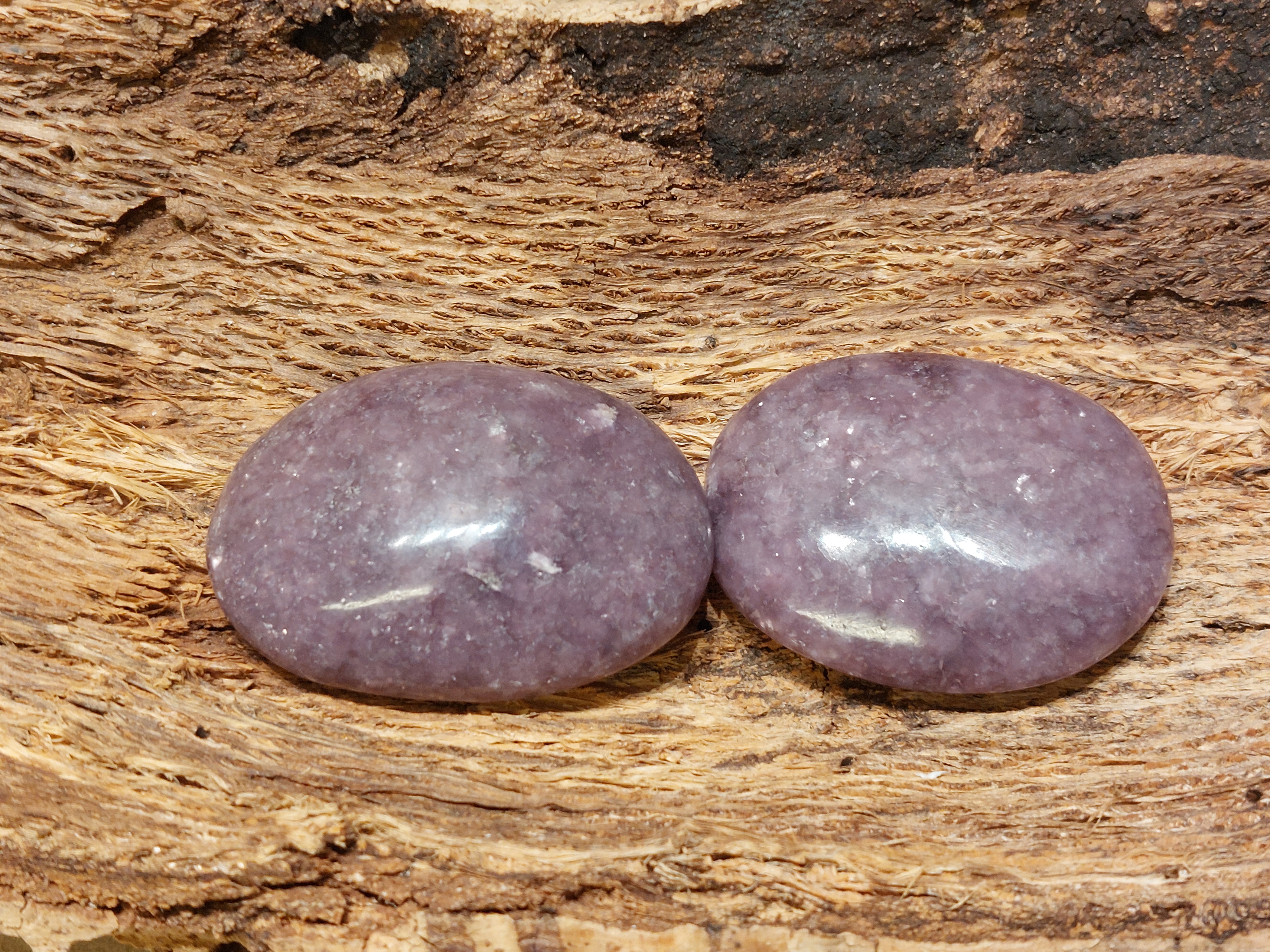Lepidoliet handsteen