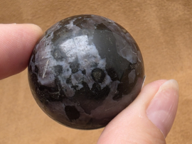 Mystic merliniet of gabbro merliniet bol