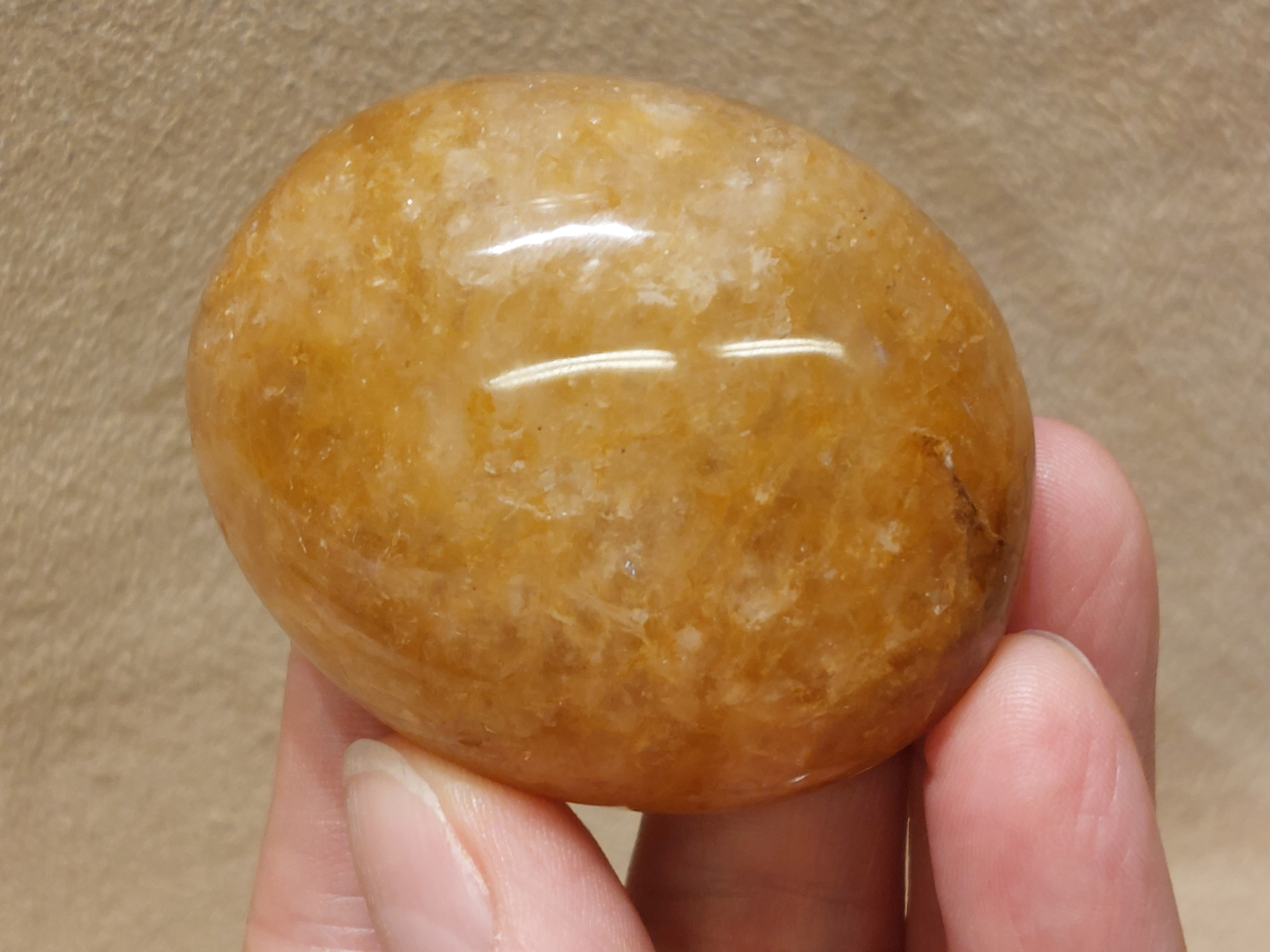 Golden healer of limoniet kwarts handsteen
