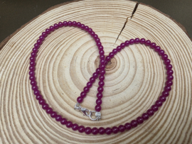 Robijn ketting bijgekleurd