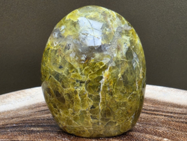 Groene opaal sculptuur