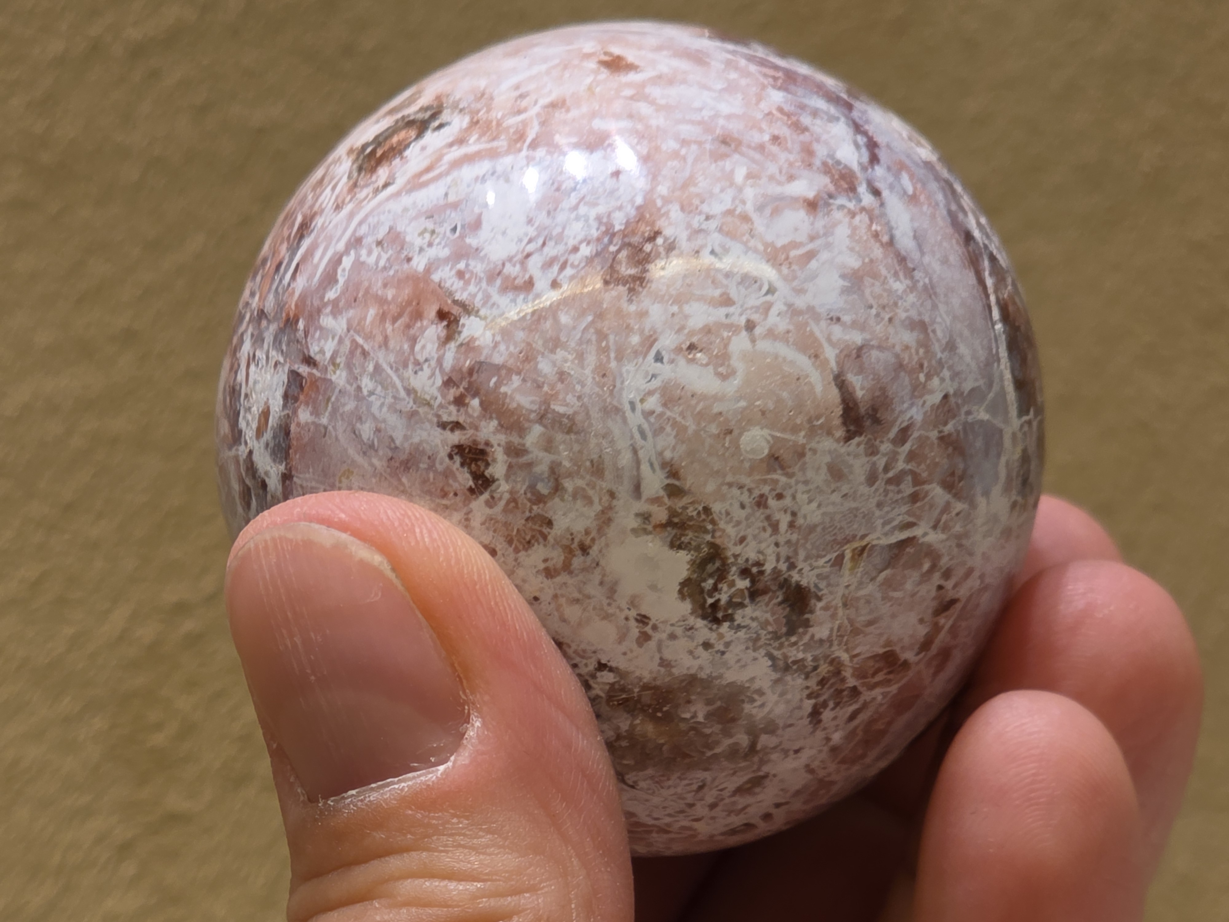 Druzy rode jaspis bol uit Indonesië