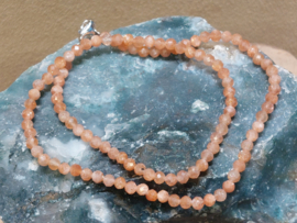 Zonnesteen ketting