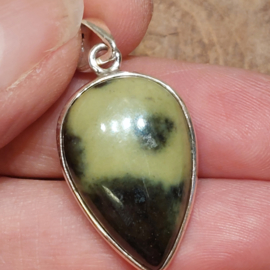 Cheetah jade hanger in zilver