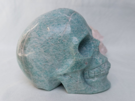 Amazoniet human skull