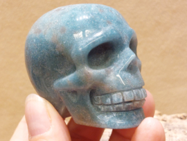 Blauwe paraiba kwarts human skull