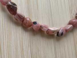 Rhodochrosiet ketting met goudkleurige sluiting
