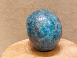 Apatiet human skull