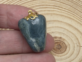 Blauwe jade hanger