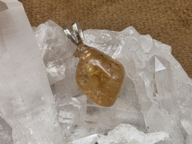 Goud topaas hanger met zilveren oogje