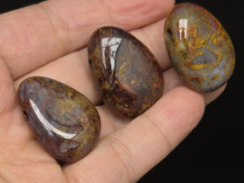 Pietersiet hanger doorboord