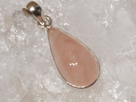 Rozenkwarts hanger in zilver