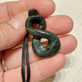 Nefriet jade Maori hanger