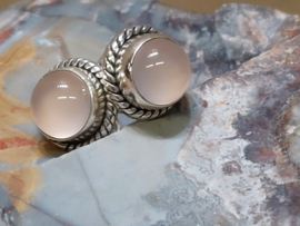 Rozenkwarts oorbellen in zilver