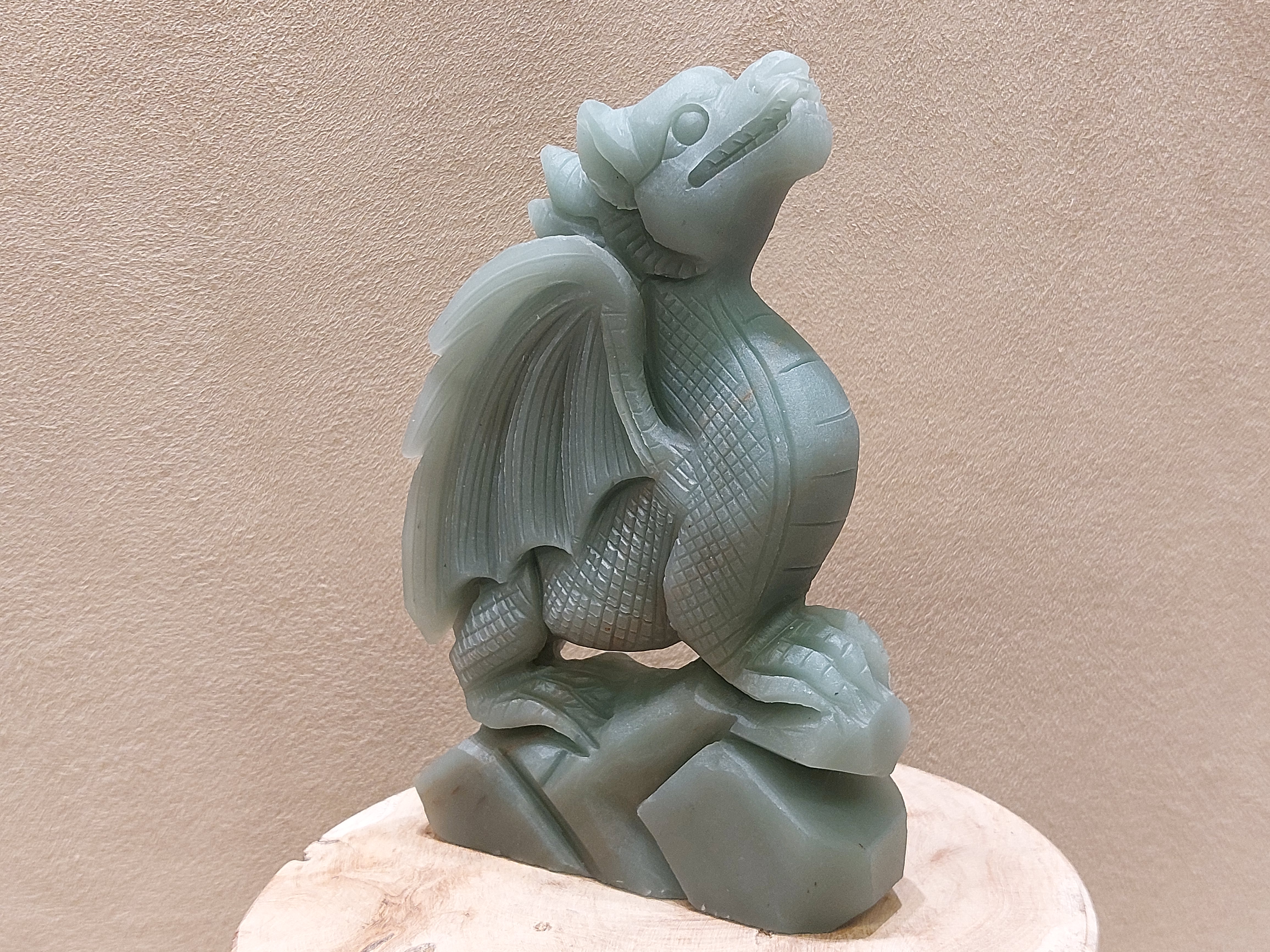 Groene aventurijn draak full body