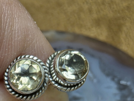 Gebrande amethist oorbellen in zilver