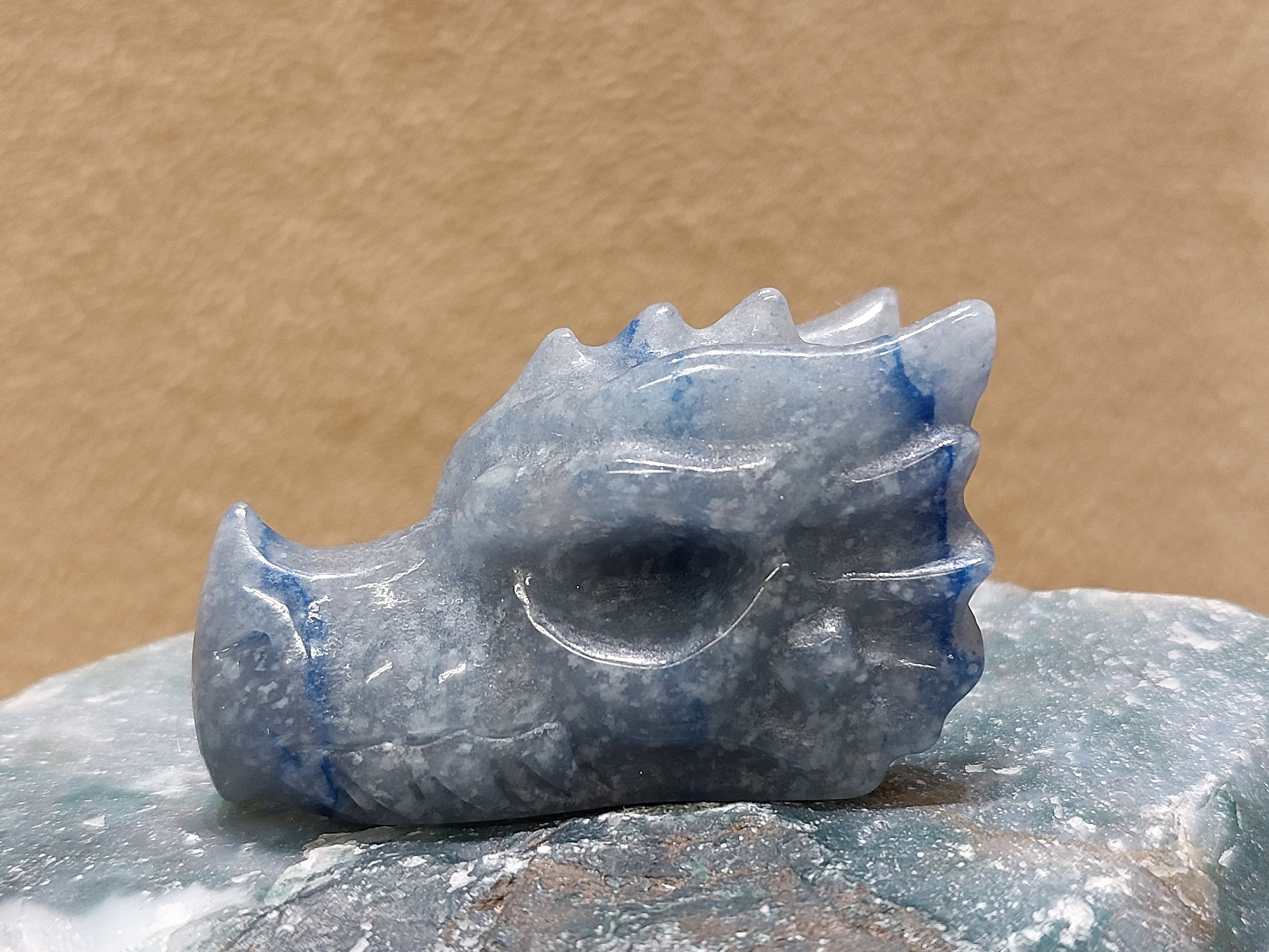 Blauwe kwarts draak