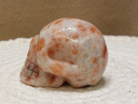 Zonnesteen human skull