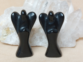 Zwarte obsidiaan engel