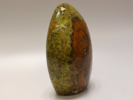 Groene opaal sculptuur