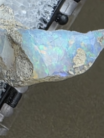 Ethiopisch of welo opaal ruw stukje in doosje