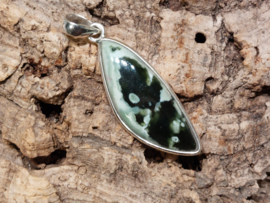 Chroom chalcedoon hanger in zilver