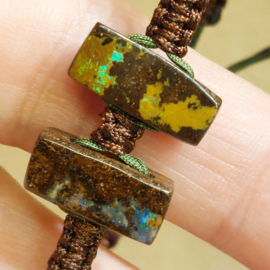 Boulder opaal armband met macrame
