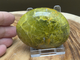 Groene opaal handsteen