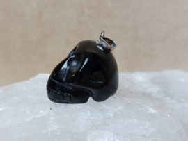 Zwarte obsidiaan skulletje hanger