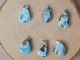 Larimar hanger