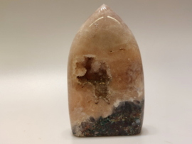 Roze amethist sculptuur