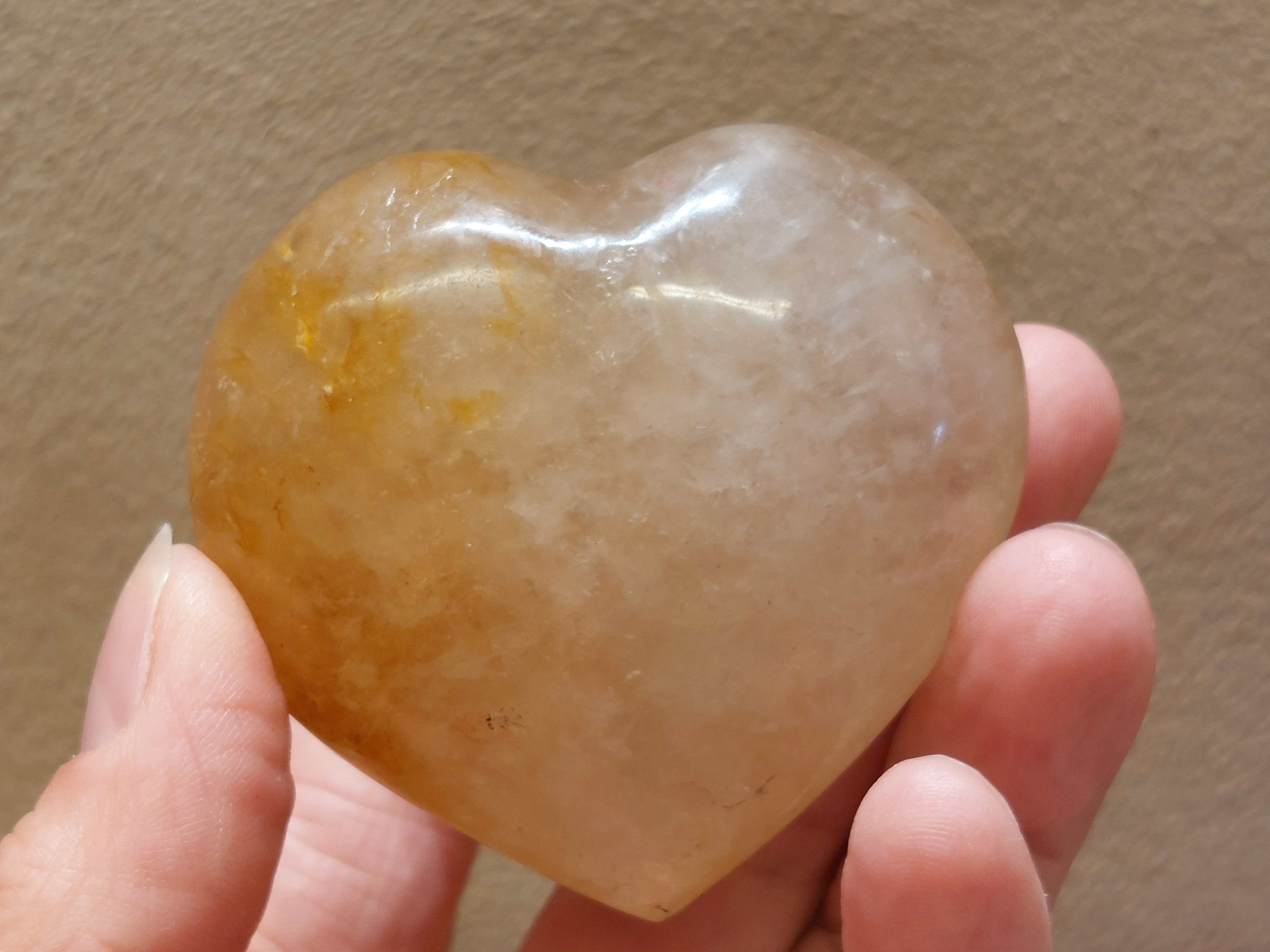 Golden healer of limoniet kwarts hart