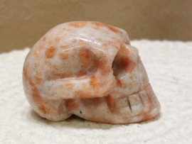 Zonnesteen human skull