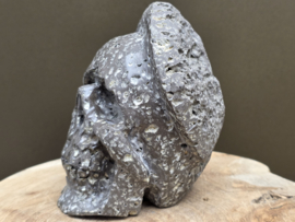 Cintamani human skull