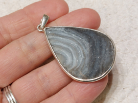 Chalcedoonroosje hanger in zilver