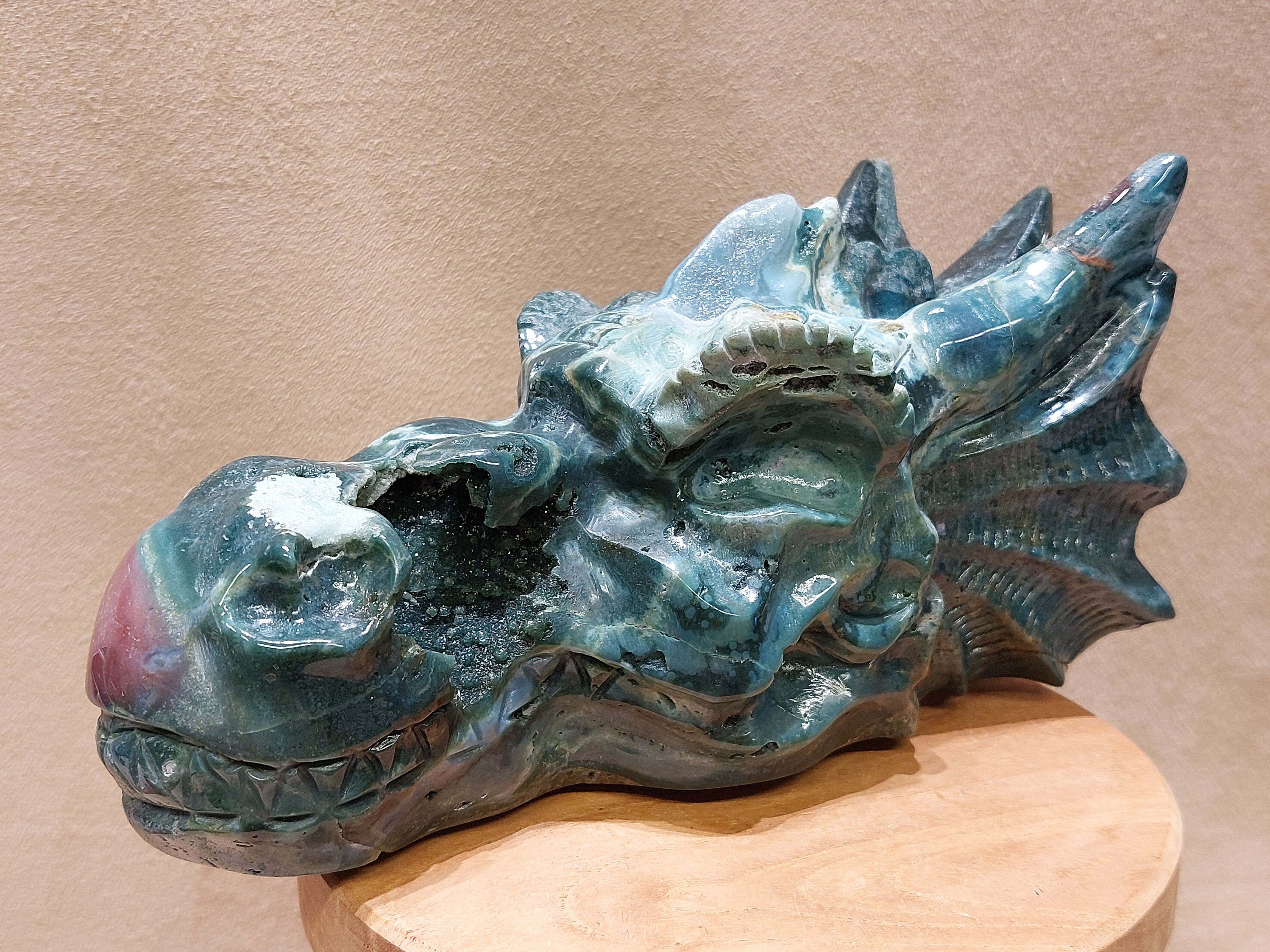 Oceaan jaspis draak 23cm