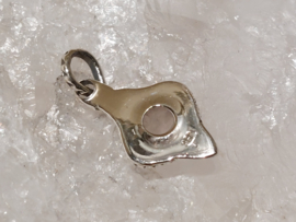 Rozenkwarts hanger in zilver