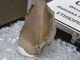 Ethiopisch of welo opaal ruw stukje in doosje