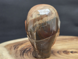 Rode jaspis elfen being met labradoriet ogen