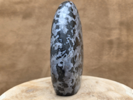 Gabbro merliniet of mystic merliniet sculptuur