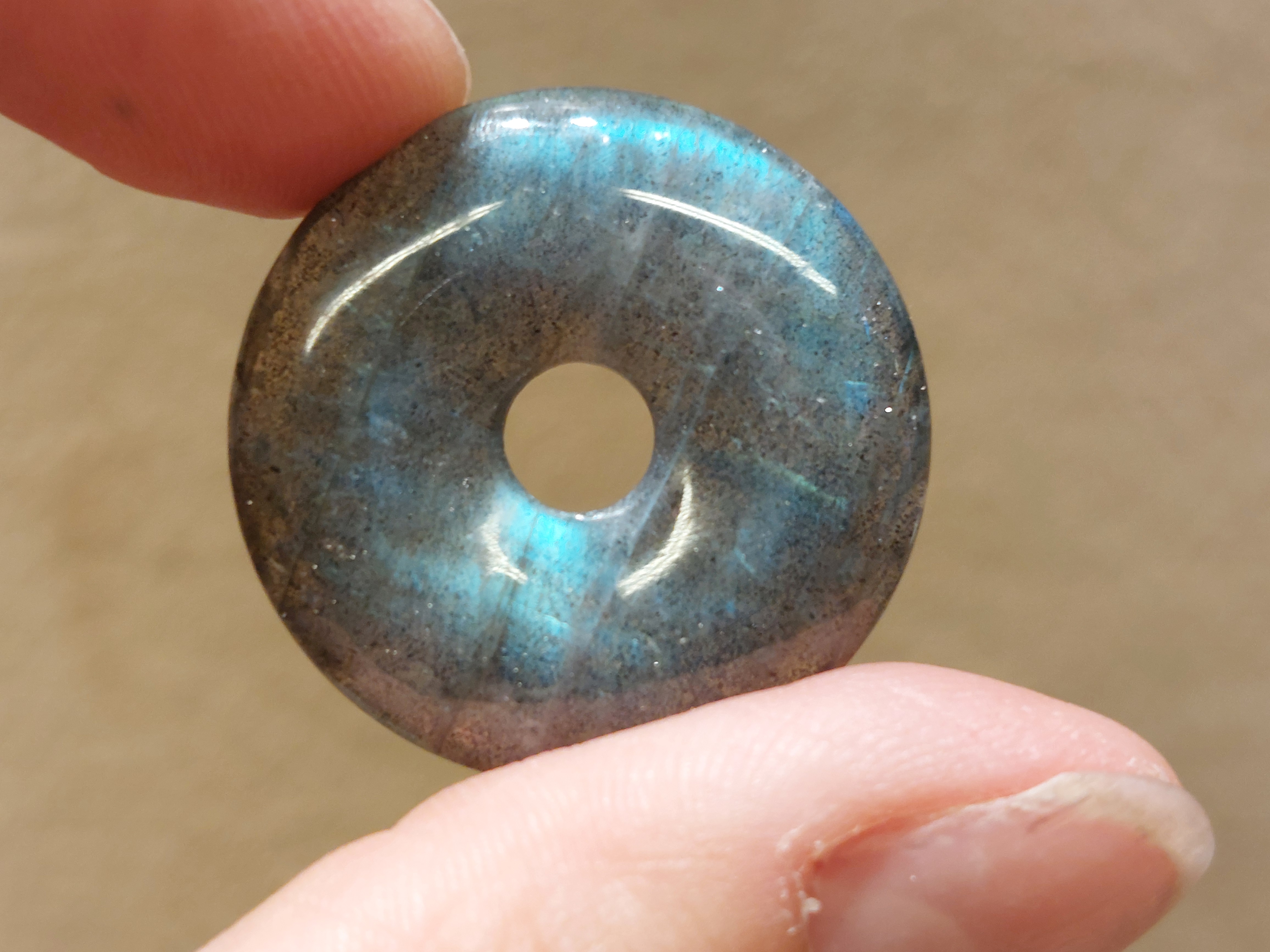 Labradoriet donut