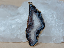 Agaat geode hanger in kneedbaar goud