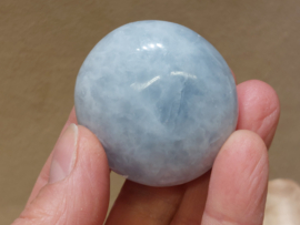 Blauwe calciet handsteen
