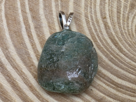 Paraiba toermalijn hanger met zilveren oogje