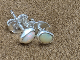 Ethiopisch of welo opaal oorbellen in zilver