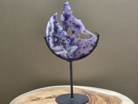 Amethist wolf op maan