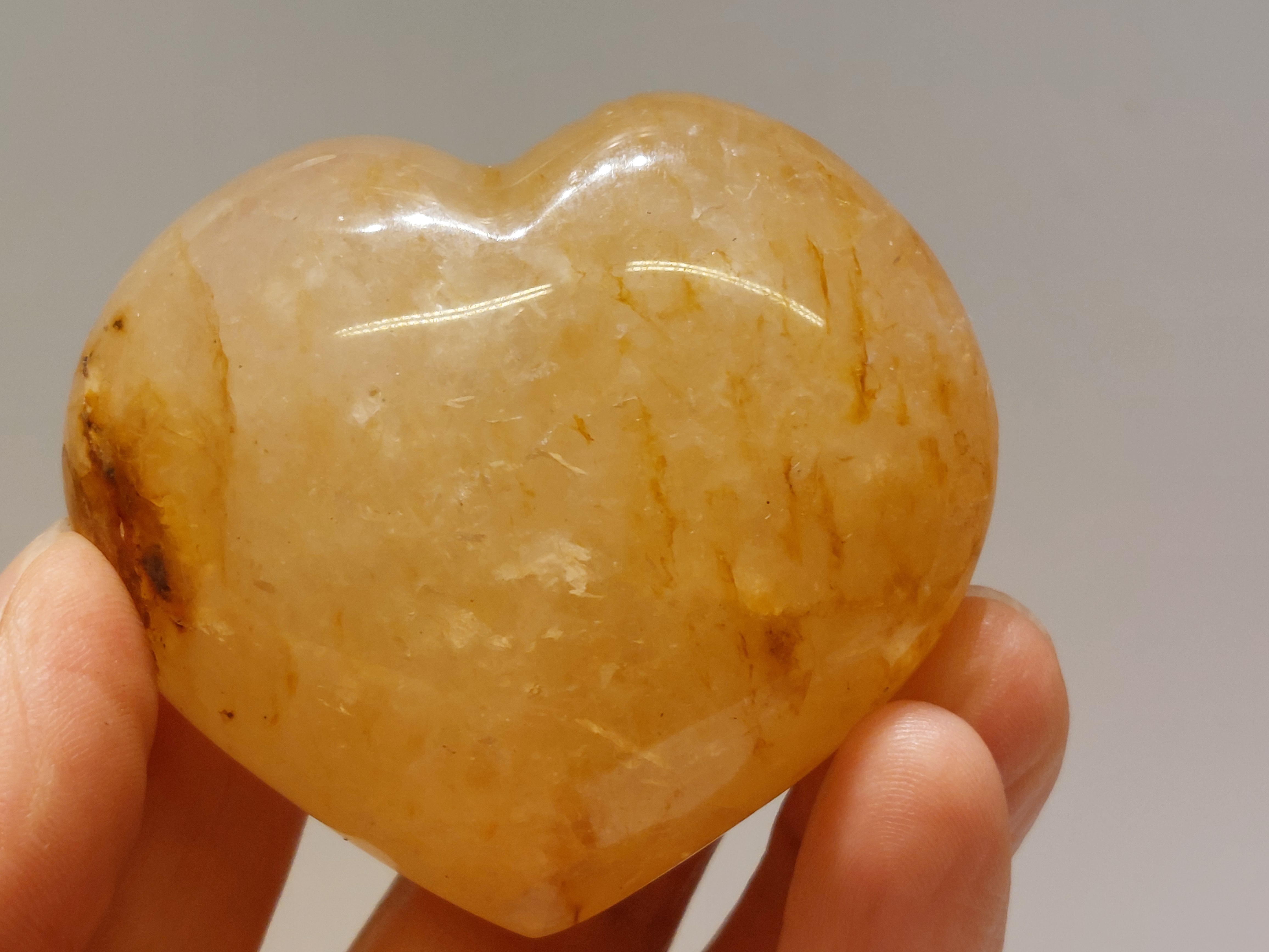 Golden healer of limoniet kwarts hart