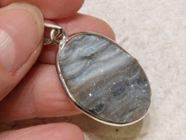 Chalcedoonroosje hanger in zilver